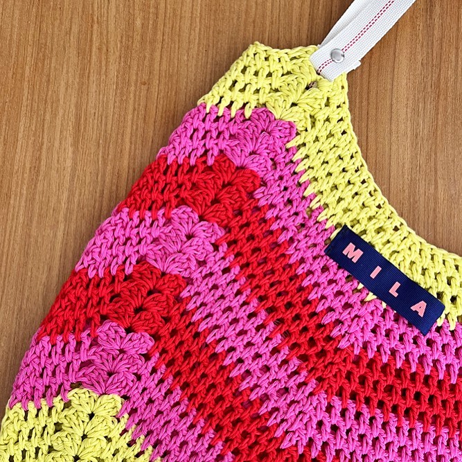 #Bolso Granny 
Todo lo que usaremos este veranito 🔥 

Ya disponible en #4 combinaciones #fullcolor 🌈

#crochet #crochetlove #tejido #ganchillo